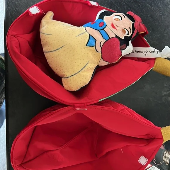 Snow ❄️ Whites plush 85th anniversary apple 🍎 opens to show a 2 sided plush - Picture 9 of 10